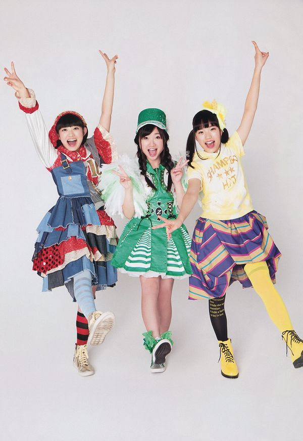[Weekly Big Comic Spirits] Kashiwagi ひなた Ariya Xingka Ito Chiyuri 2015 No.07 Photo Magazine