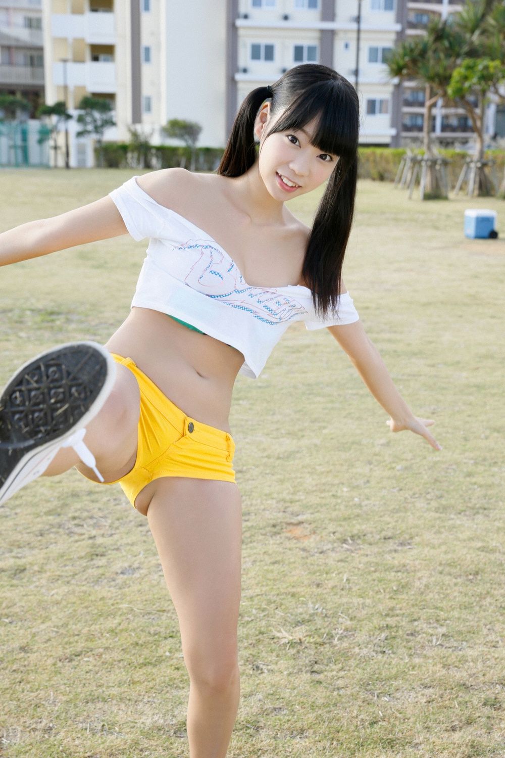 Um livro inteiro ALL Mariko Shinoda em L.A. !!》 [Weekly Young Jump] 2015 No.04-05 Photograph Página 1 No.562313