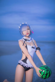 [Фото косплея] Популярный Coser Nizo Nisa - Rem Swimsuit