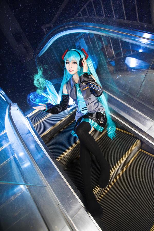 【コスプレ写真】可愛い女の子バイイージリーダー-VOCALOID