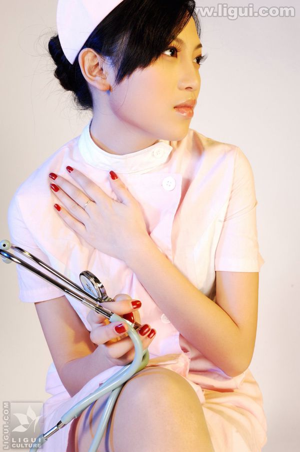 Model Left Left "Perfect Nurse Plot" [丽柜LiGui] Photo of beautiful legs and jade feet
