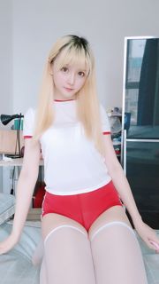 [网 红 Coser] 스타가 너무 늦었다 "체육복"